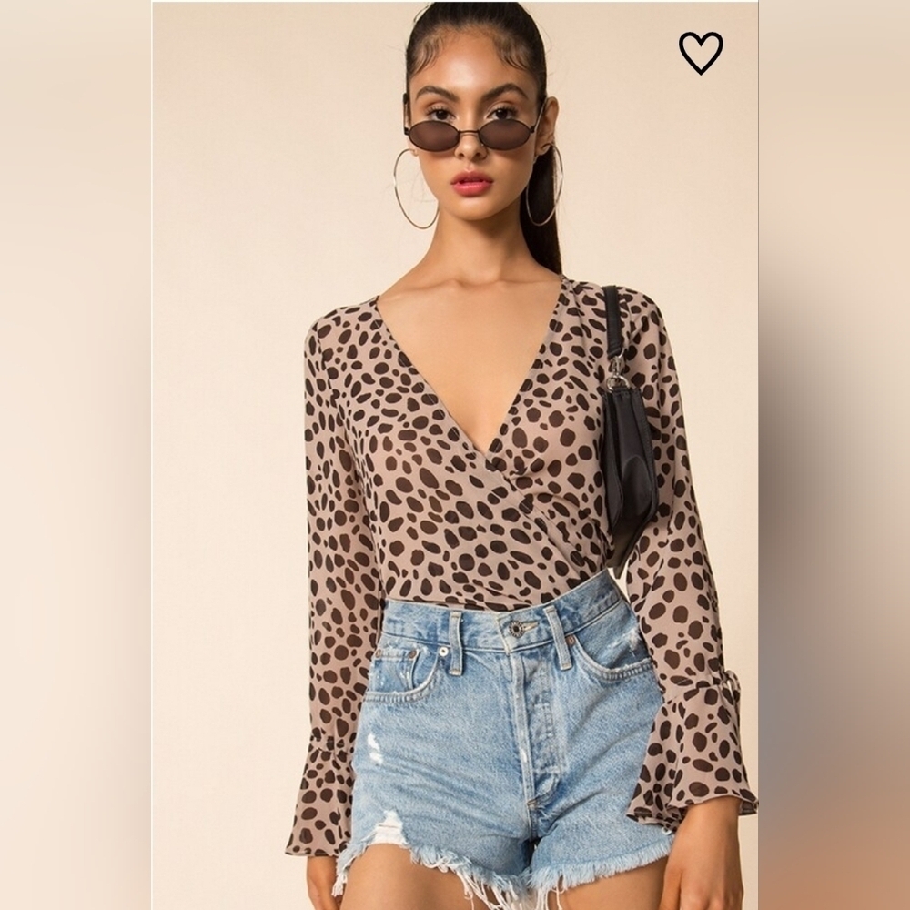 Superdown Madeline Surplice Animal Print Top Size XS